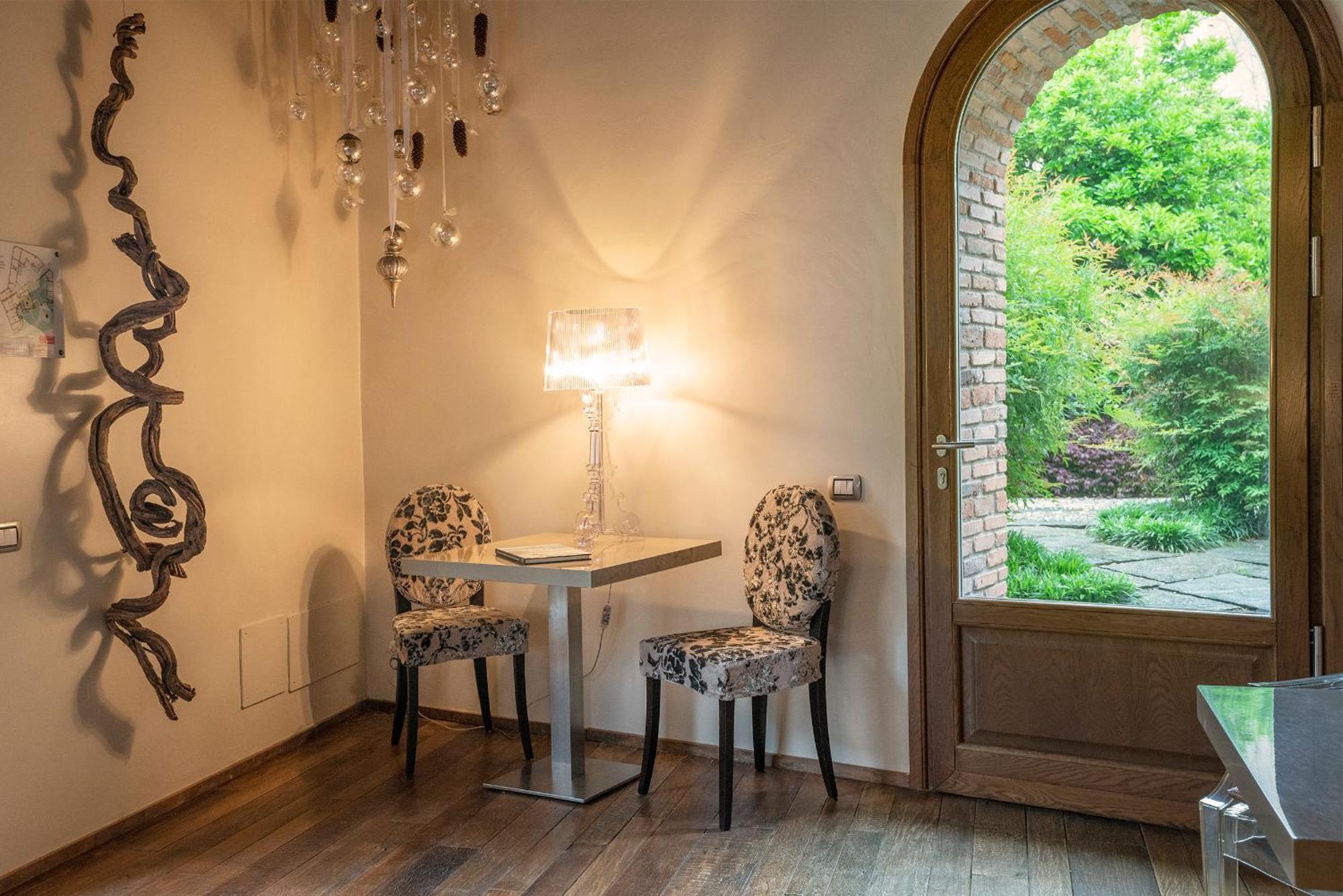 Il Borgo - 1711 Luxury Guest House Arlate Exterior foto
