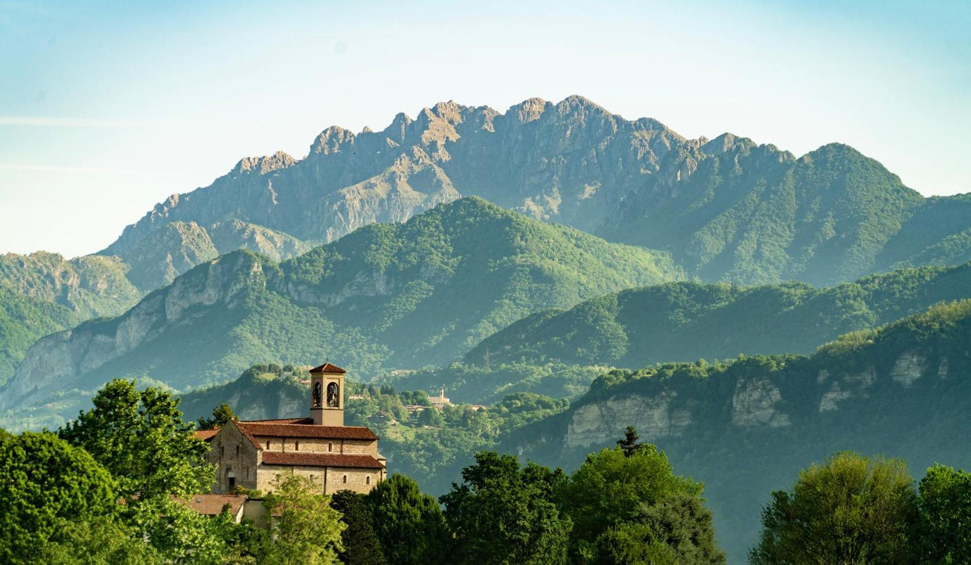 Il Borgo - 1711 Luxury Guest House Arlate Exterior foto